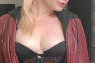 REAL PSE WITH A PORNSTAR! 2 DA... - Image 1