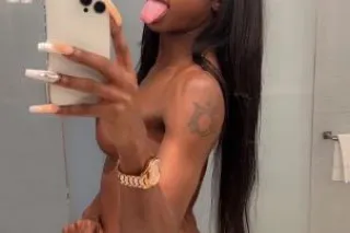 Ms Wet Wet 💦 - 24 - Image 4