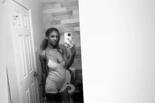 your sexybrownpetite sparkle 💕... - Image 2