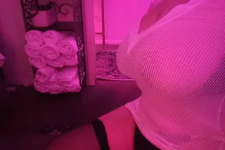 Upscale Classy Colombian Milf 🤗fat booty 🐈‍👅Available now 🤗😊 - Image 4