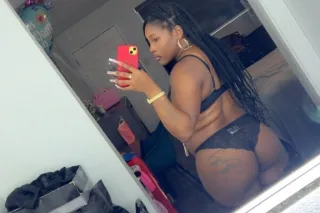 Available Now!🩷 Upscale Pregnant Juicy, Busty 38D Ebony Beauty – Limited Availability – 🩷 Relax, Unwind… You’re in Good Hands-- - Image 5