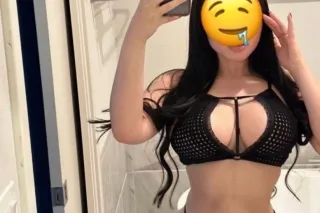 resien llegada ven amor vamos a jugar rico 😈💦 - Image 1