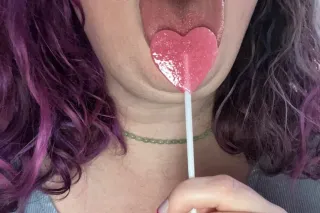 nerdy Milf in town - Image 4