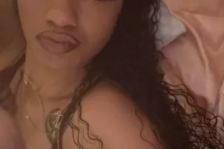 Cum see camii🥰outcall availabl... - Image 4