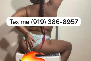 I'm a sexy girl and available ... - Image 2