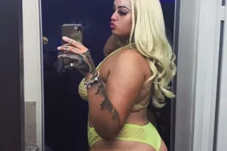 A Sexy Nymphomaniac 😈 Specials! - Image 5