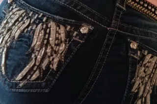 Ex Librarian here to give u de... - Image 2