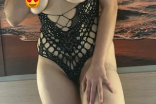 Thirsty 👅 Thursday 💦 Escape 😘 ... - Image 3