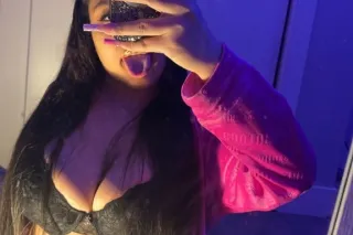 Sexyy✨ Unforgetable✨ N Temptin... - Image 4