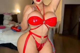 Hola amor, soy latina, chica n... - Image 2
