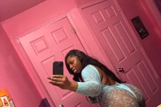 new pussyyy in townnn💦 - 21 - Image 1