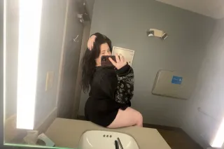 Incalls only🍒 BB2🐷 No outs😆Nor... - Image 1