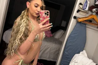 AVAILABLE NOW 😍❣👠 YOUR BLOND B... - Image 4