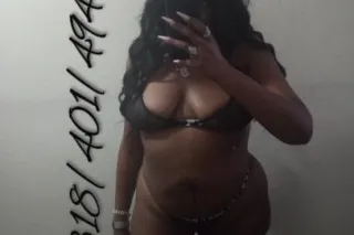 🔥Hot 🔥 Sexy Big Booty Thick 🍫🍫🍫 Chick w/ nice Big 💋🍆💦 Servicing All 3 🎳 w/ Multiple Releases - Image 8