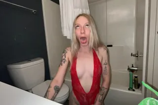 Hot sexy young blonde waiting for you💕😘 - Image 2