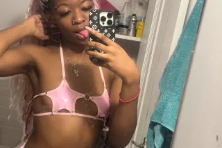 COME SEE SEXY PETITE MS CINNAM... - Image 1