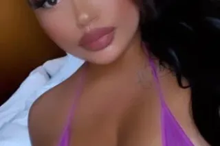 curvy pregnant foreign 💦ask ab... - Image 1