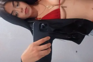 sexy latina mami - 23 - Image 1