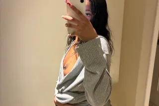 pretty petite w a phatt ah ! 🫣 - Image 9