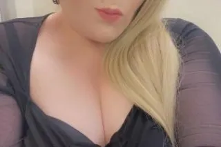 TRANSGENDER BBW SNOWBUNNY - 33 - Image 1