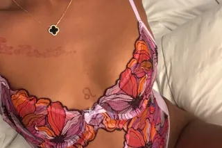 New Coming to Town Sunday 🏨 Sl... - Image 4