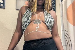 not mobile, no outcall - 29 - Image 1