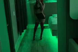 Fine A55 Ruby BaBii ❤‍🔥👠👑 - 20 - Image 1