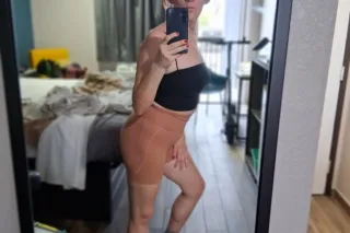 True intentions wanna have fun with a sexy red head message me serious inquires only - Image 6