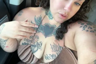 SUPER SOAKER😉💦LOLA IS YOUR FAV... - Image 3