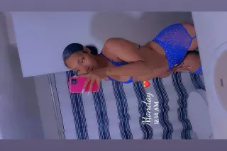 PETITE GODESS 💦👠 Available now... - Image 1