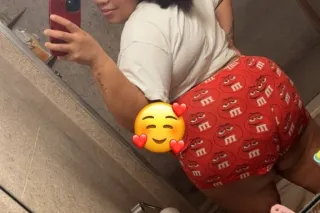 ONLY HERE FOR THE DAY📲👅😋😍🎀Pretty Lightskinnn😍🫧TightWetPussy🐱💦SloppyDeepThroat👅😋 - Image 4