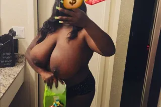 🚘😝👀Hey Guys! yOur ChoColate 🍫⚡ TiTs aRe bAck! cUm anD giVe mE tHat HuGe lOad!!💦 - Image 9