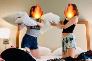🔥2 GIRLS 💋 1 BED🔥 - 18 - Image 2