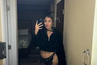 🤤💋 only in town for a few days 😘 - Image 7
