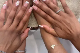 Face, body and pussy all pretty. Suck my toes while you nut🍦 - Image 6
