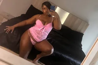 NEW IN TOWN💦💦COME GET FREAKY W... - Image 2