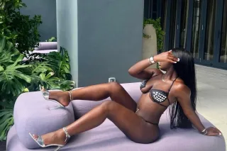 Petite Freak NEW IN TOWN FOR F... - Image 4