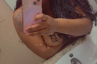 outcalls available - Image 3