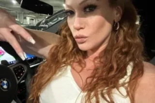 SEXY RED HEADED MILF TOP 7% ONLYFANS MODEL 💋 - Image 3