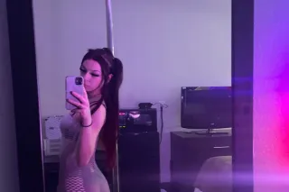 petite w/ bubble butt🍑💦 - Image 6