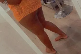 THICK 🍑 Wet 💦 Juicy 🐱 Caramel ... - Image 2