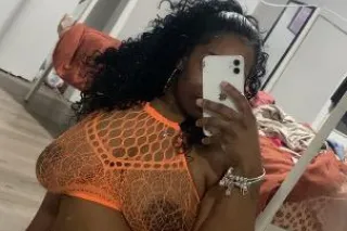 THICK 🍑 Wet 💦 Juicy 🐱 Caramel ... - Image 1