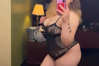 Curvy Unique Natural PAWG🫦 - 2... - Image 1