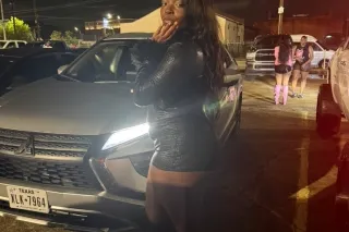 LYFT OR PICK ME UPOTRUCKER FRIENDLY ❤DOING $$ FT SHOWS/PARTY FAVORS/WANNA MAKE CONTENT - Image 3