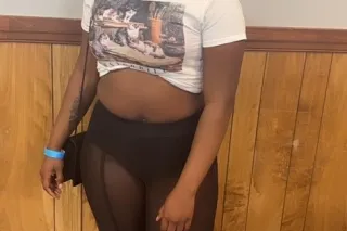 LYFT OR PICK ME UPOTRUCKER FRIENDLY ❤DOING $$ FT SHOWS/PARTY FAVORS/WANNA MAKE CONTENT - Image 6