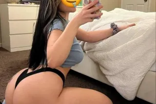 🌶Hi, 🍒🌶🍷I'm Latina, 🍒🍷🌶fun and... - Image 1