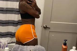 Sweet Chocolate , Sexy Slim Thick , Tight , Wet , && I Smell AMAZING but I TASTE 👅 even Better !! I'm ready to FREAAK && Please you Baaby .. !! Come Have Your Waaaay With Meee While You Still Got The Chance !! 😘😝🥰🩷✨ - Image 11