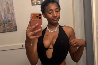 slutty saturday 😘🥰 let me please u available now 😘🥰 - Image 3
