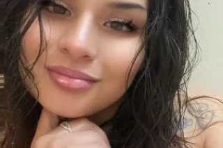 Latina with Tight Wet Pussy 💦🐱... - Image 1