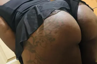 OUTCALL 😍Cum Get Covered in Chocolate🍫💦OUTCALL - Image 2